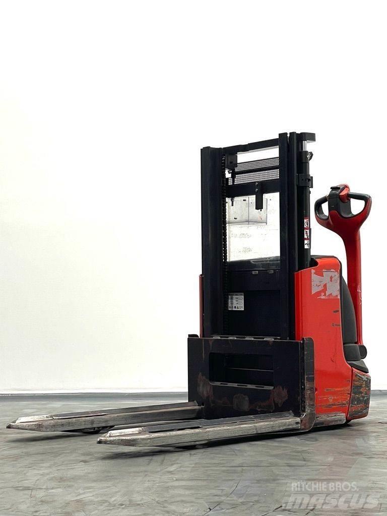 Linde L12-1172 Ručni električni viličar
