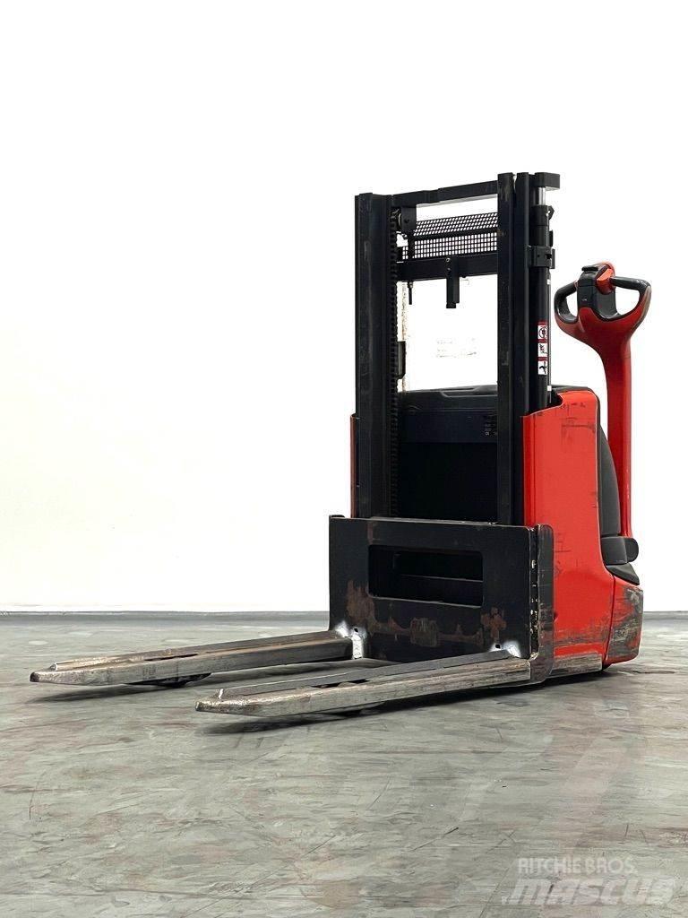Linde L12-1172 Ručni električni viličar