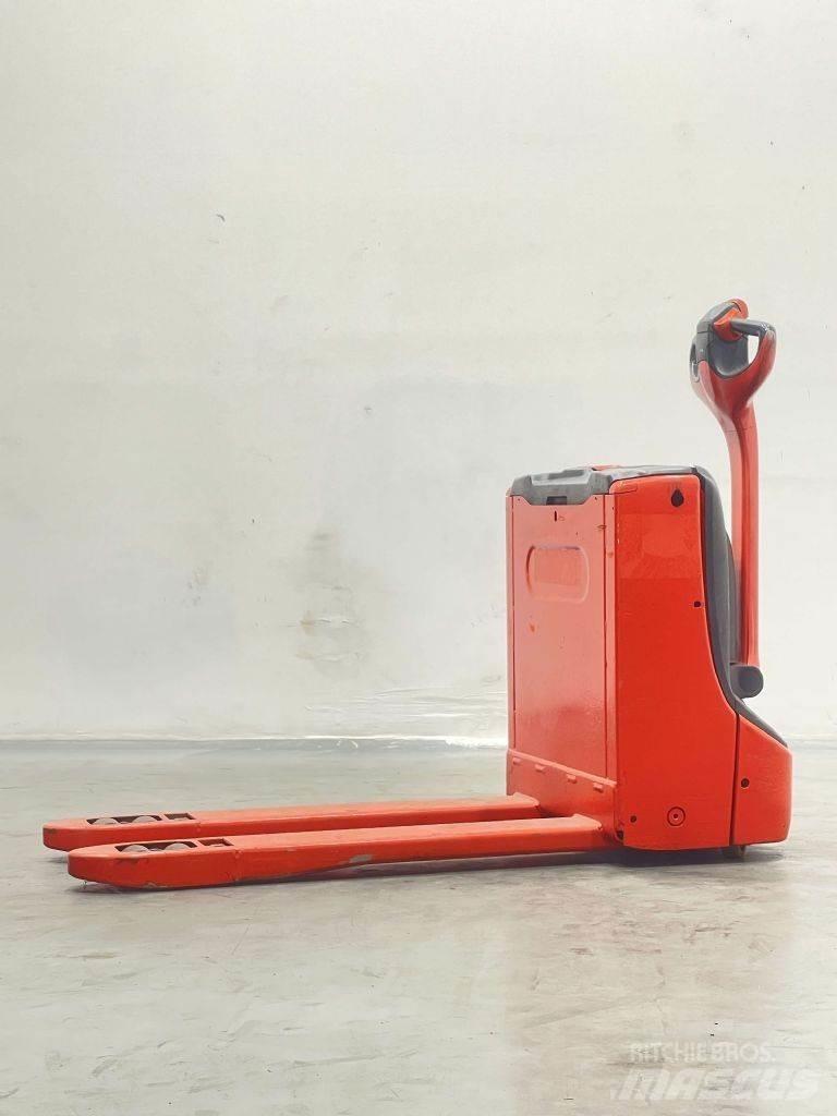 Linde T16-1152 Nisko podizni električni viličar
