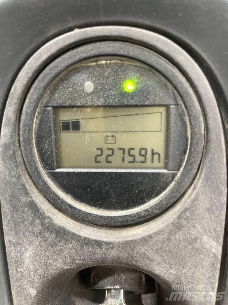 Linde T16-1152 Nisko podizni električni viličar