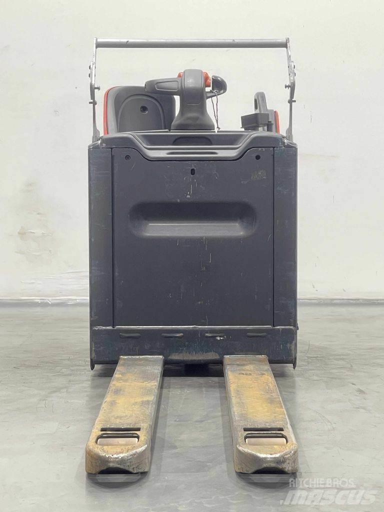 Linde T25SP-131 Nisko podizni električni viličar