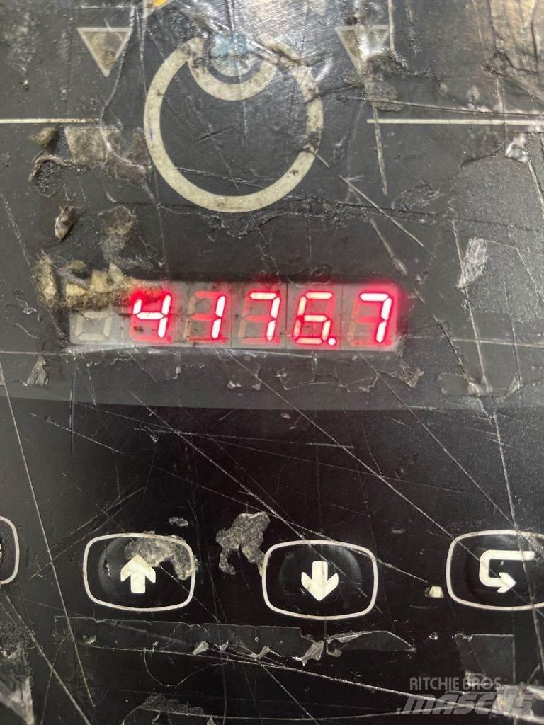 Linde V10-5212 Niskopodizni komisioni viličar