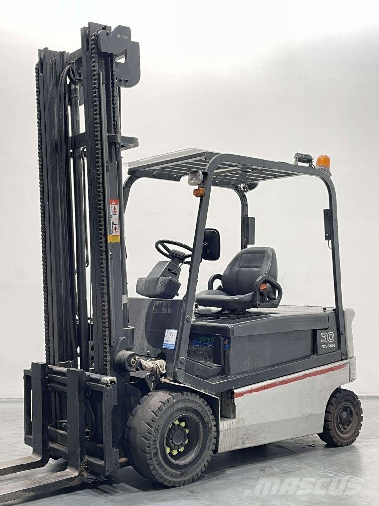 Nissan GQ02L30CU Električni viličari