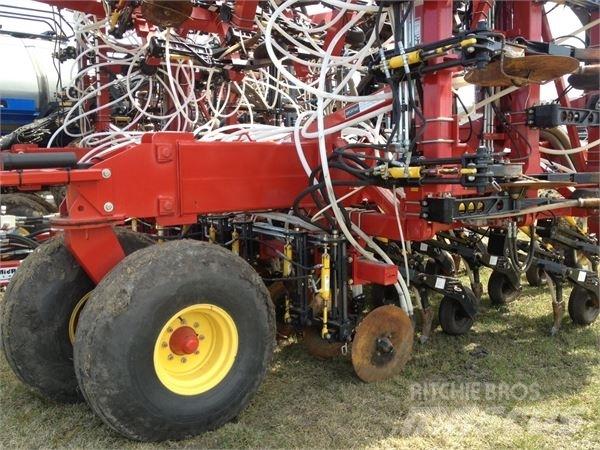 Bourgault 3310 Sijačice