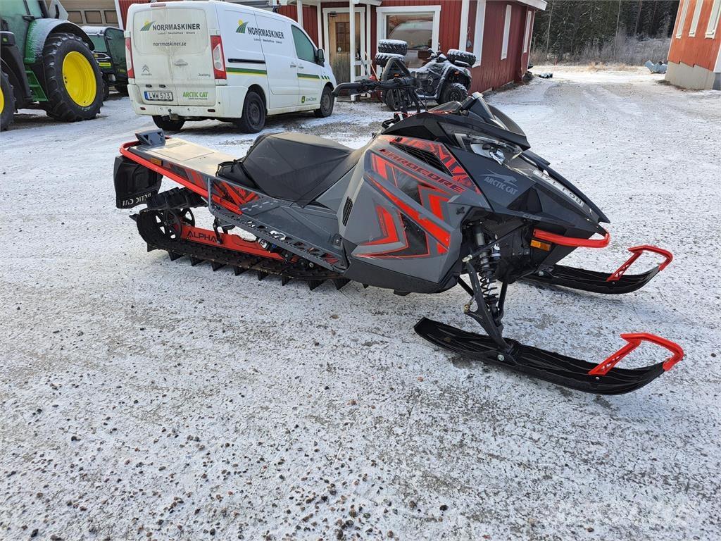 Arctic Cat M 8000 ALPHA Motorne sanjke