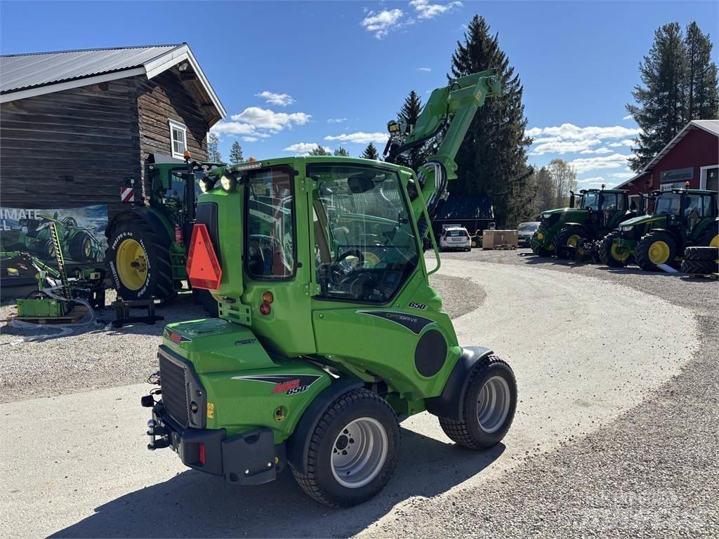Avant 650 Skid steer mini utovarivači
