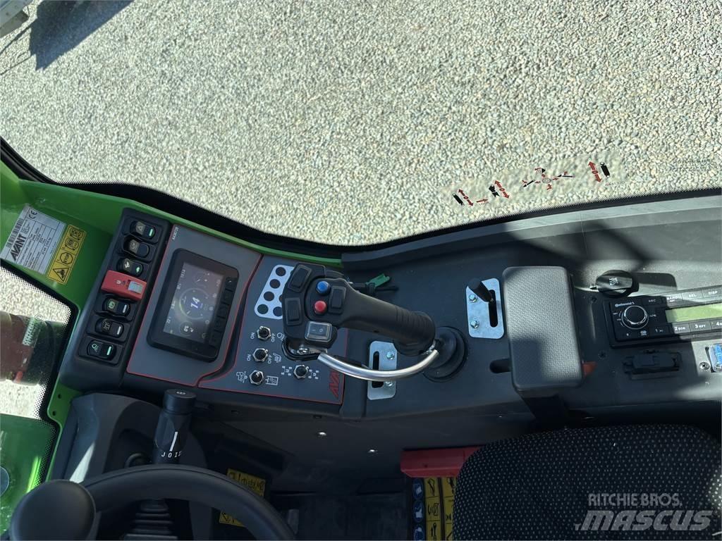 Avant 650 Skid steer mini utovarivači