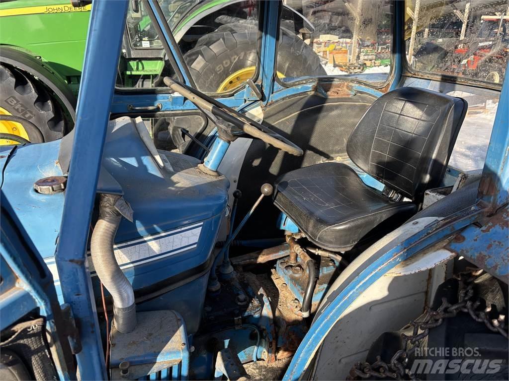 Ford 5000 med lastare Traktori
