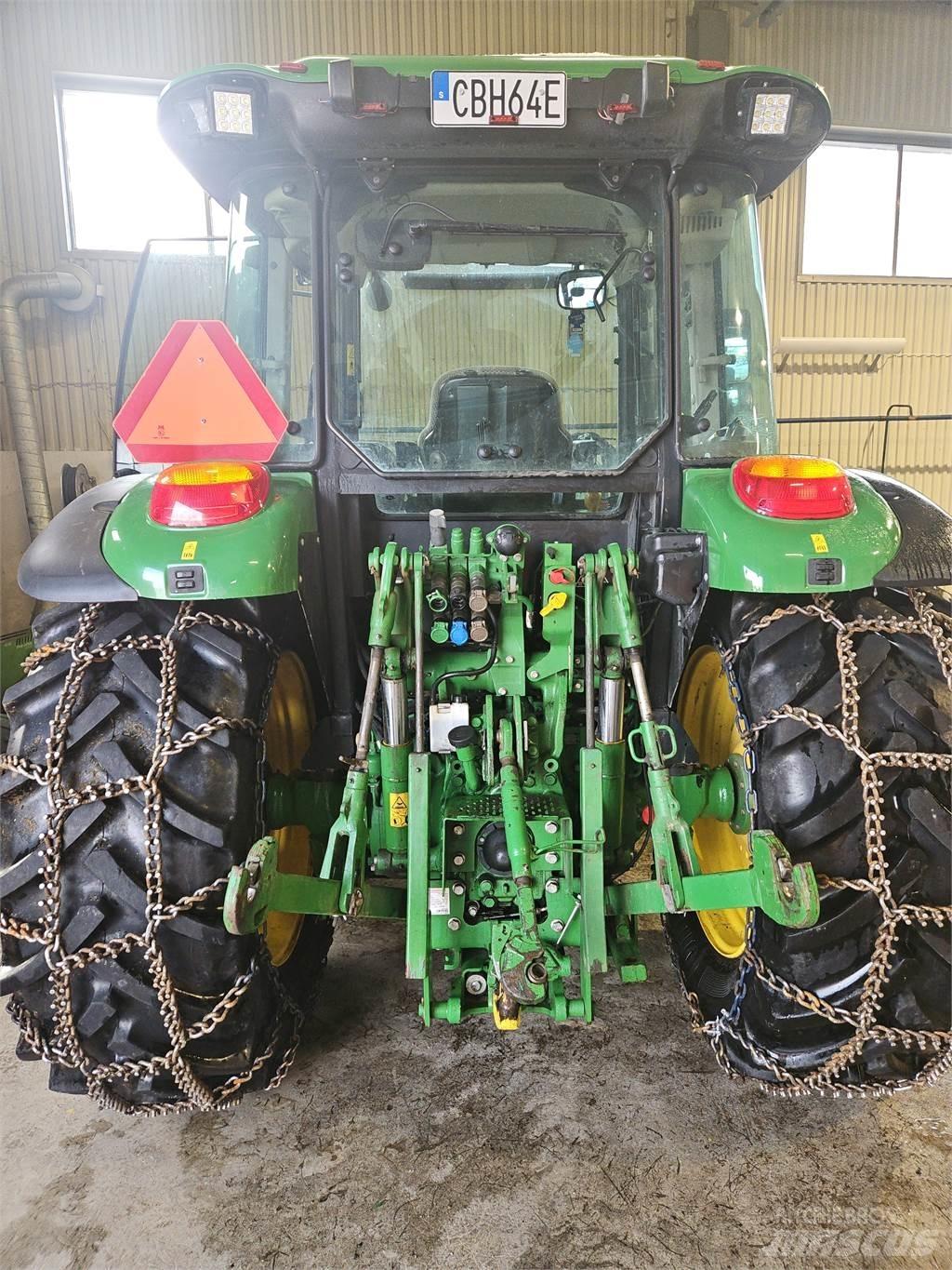 John Deere 5115M Traktori
