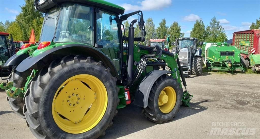 John Deere 5125 R Traktori
