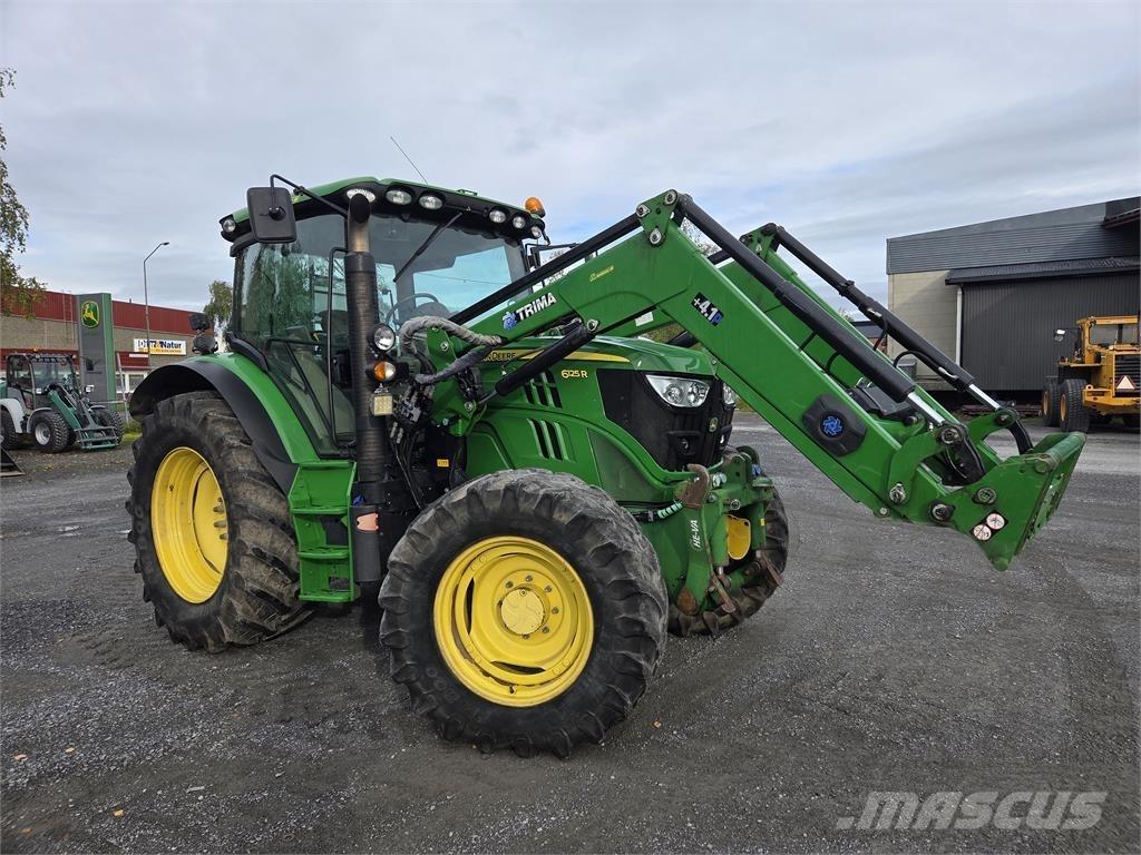 John Deere 6125R Traktori