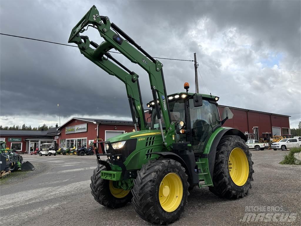 John Deere 6130R Traktori