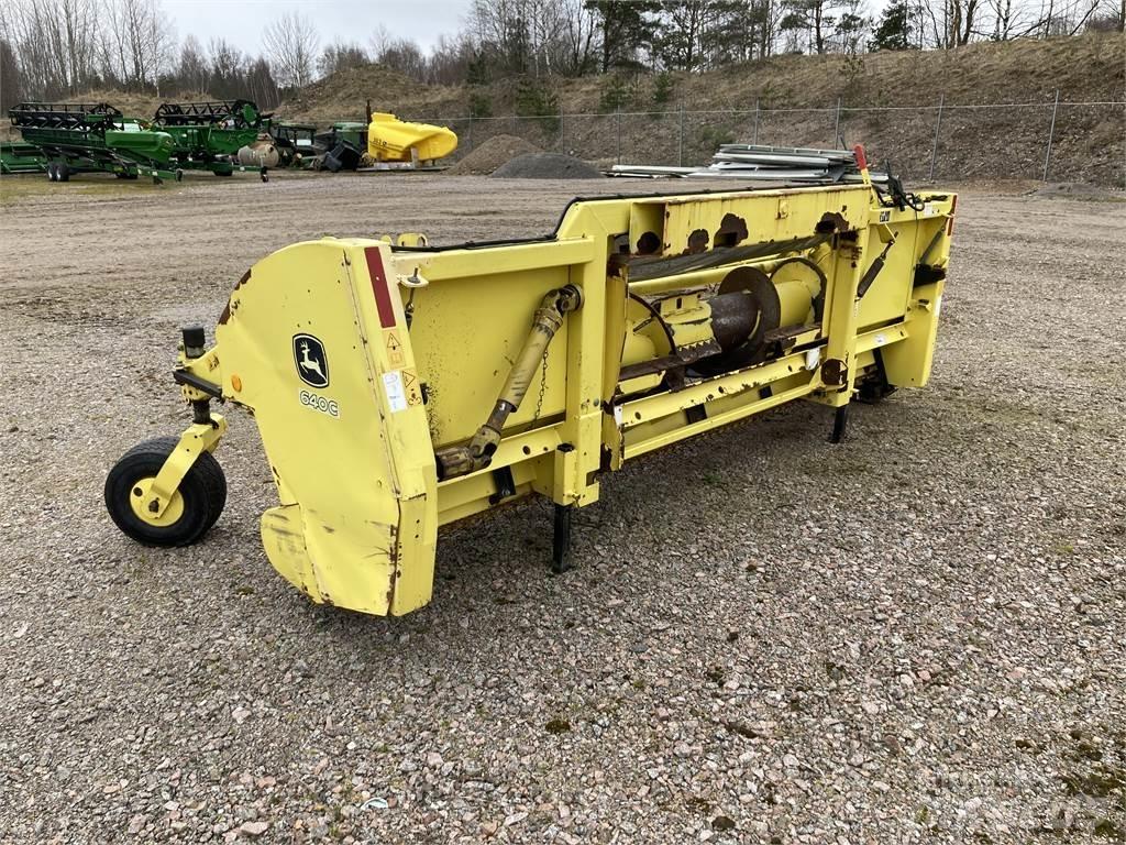 John Deere 640C Pick-up Priključci za mašine za krmu na vlastiti pogon