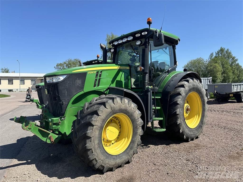 John Deere 7230R Traktori