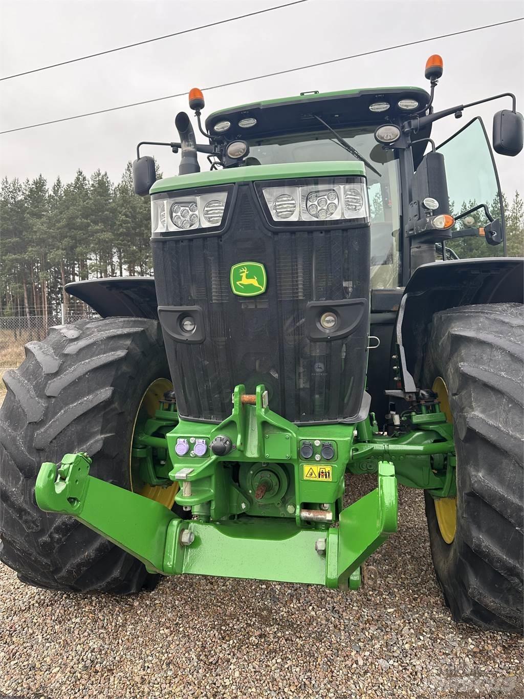 John Deere 7310R Traktori