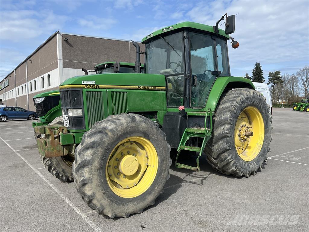 John Deere 7700 Traktori