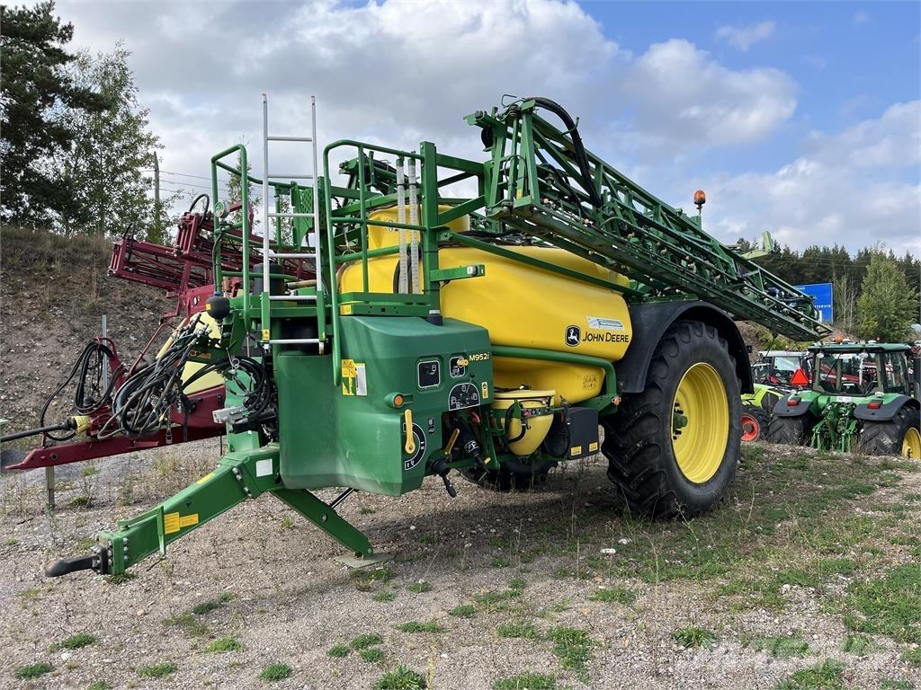 John Deere M952 Vučene prskalice