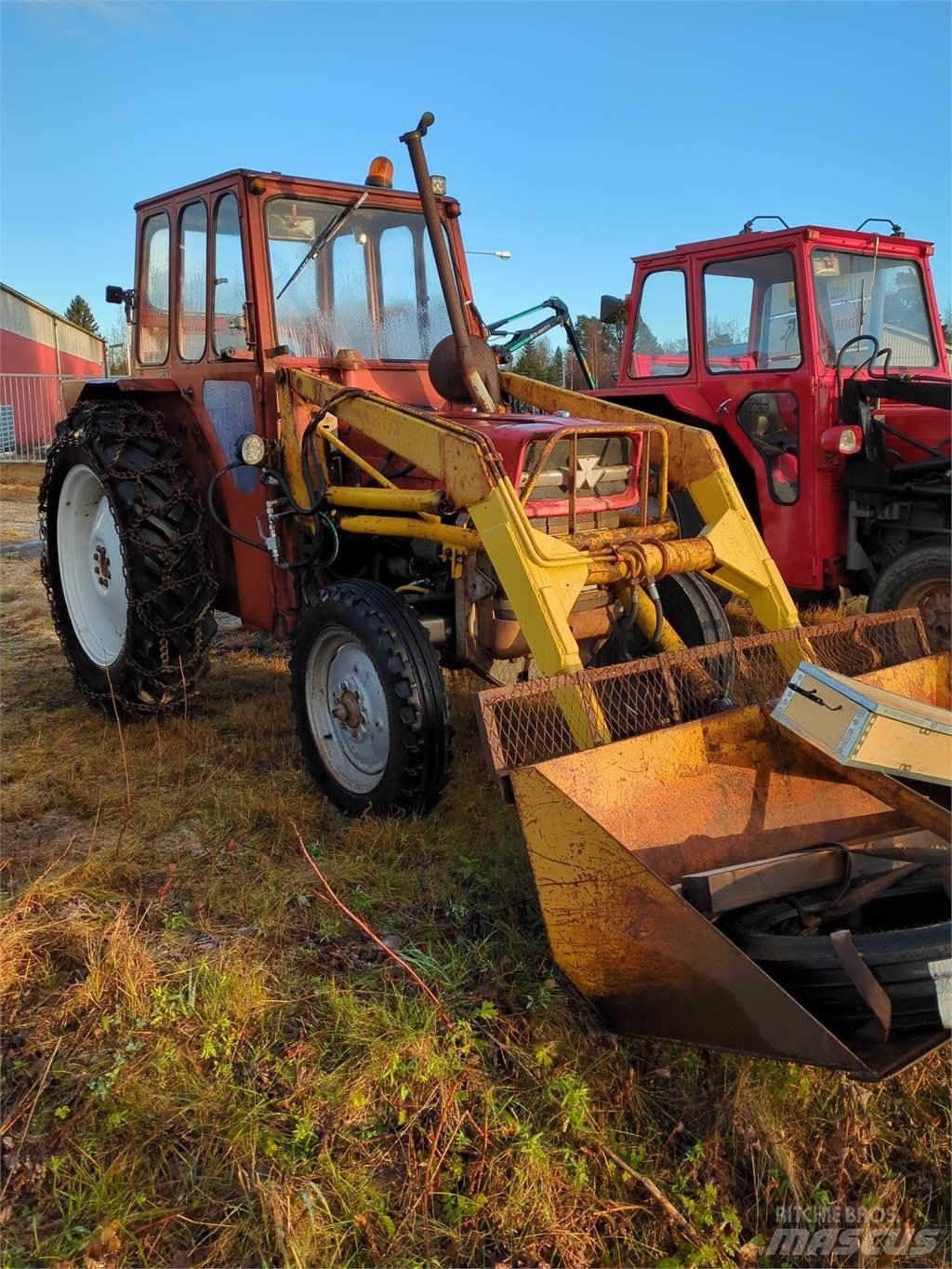 Massey Ferguson 135 Traktori