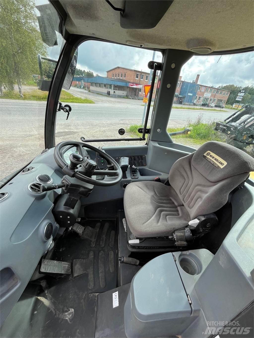 New Holland W70C Utovarivači na kotačima