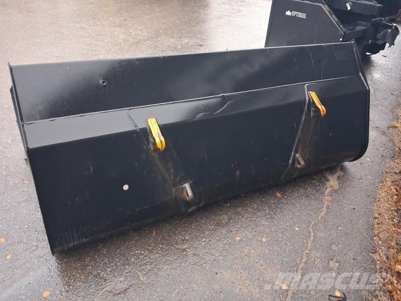  SNÖSKOPA ÅLÖ 220 EURO Ostala oprema za traktore