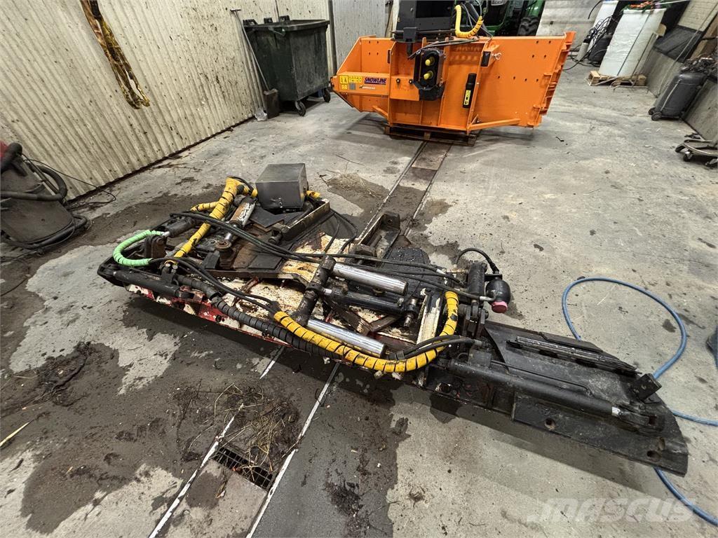  Underbett till Traktor Ostali priključci i komponente