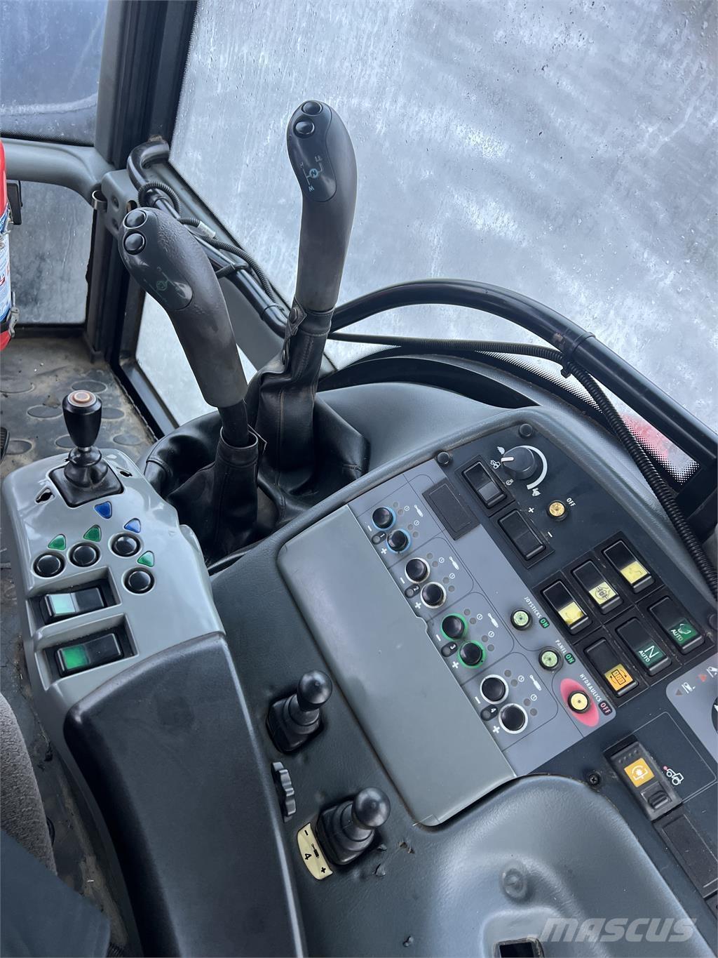 Valtra T190 Traktori