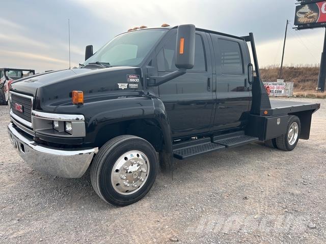 GMC C5500 Kamioni s ravnim pločom / vitlom