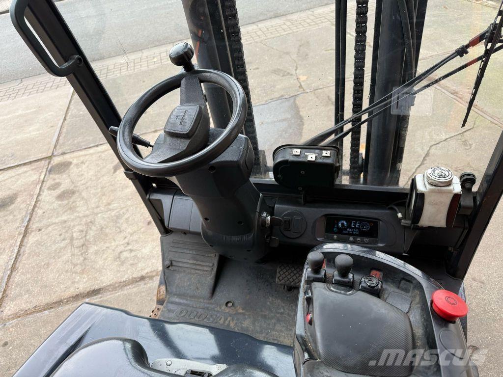 Doosan B35X-7 Električni viličari