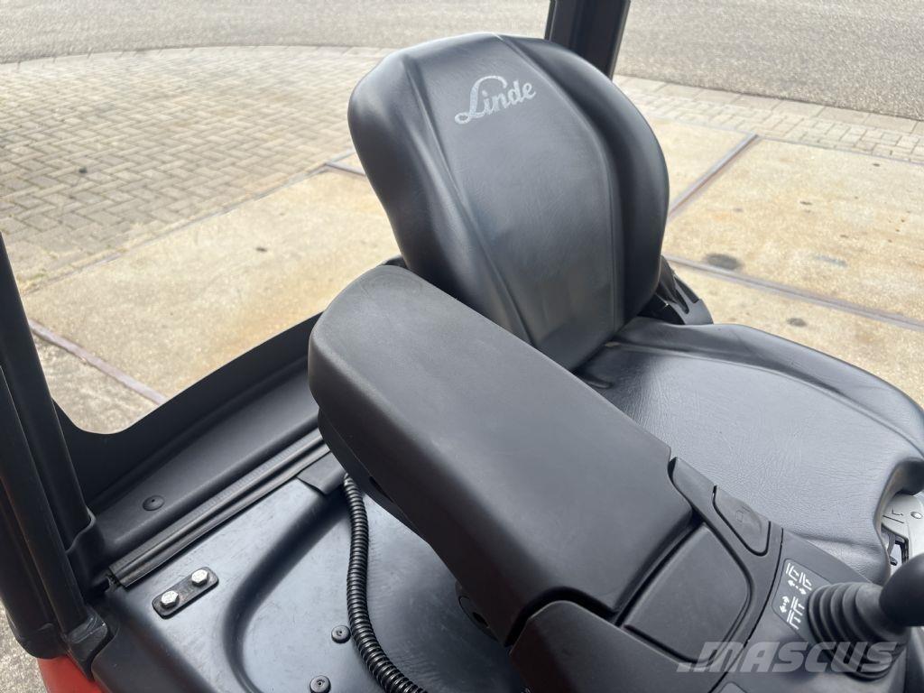 Linde E15-02 Električni viličari