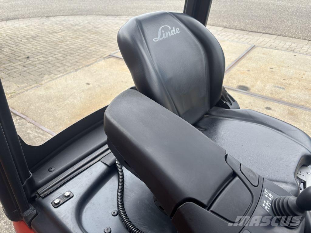 Linde E15-02 Električni viličari