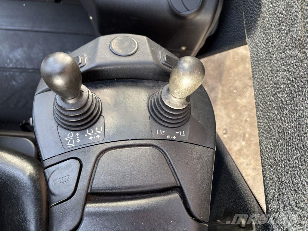 Linde H18D-01 Dizelski viličari