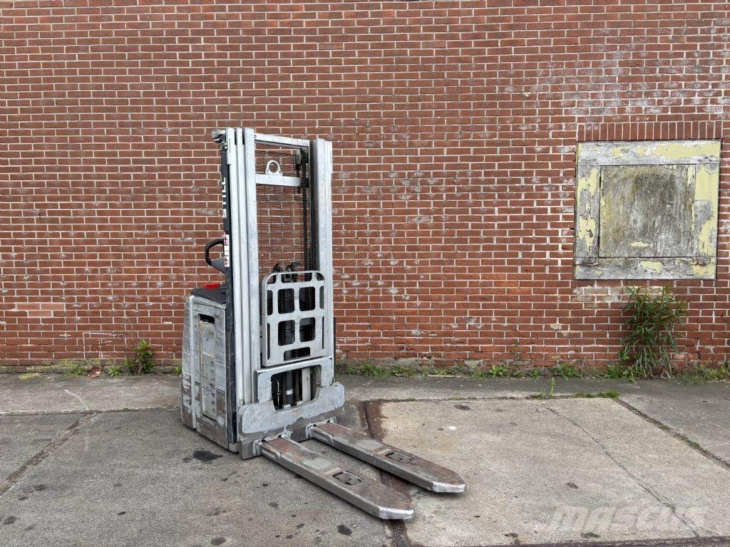 Still EXV 14 Ručni električni viličar