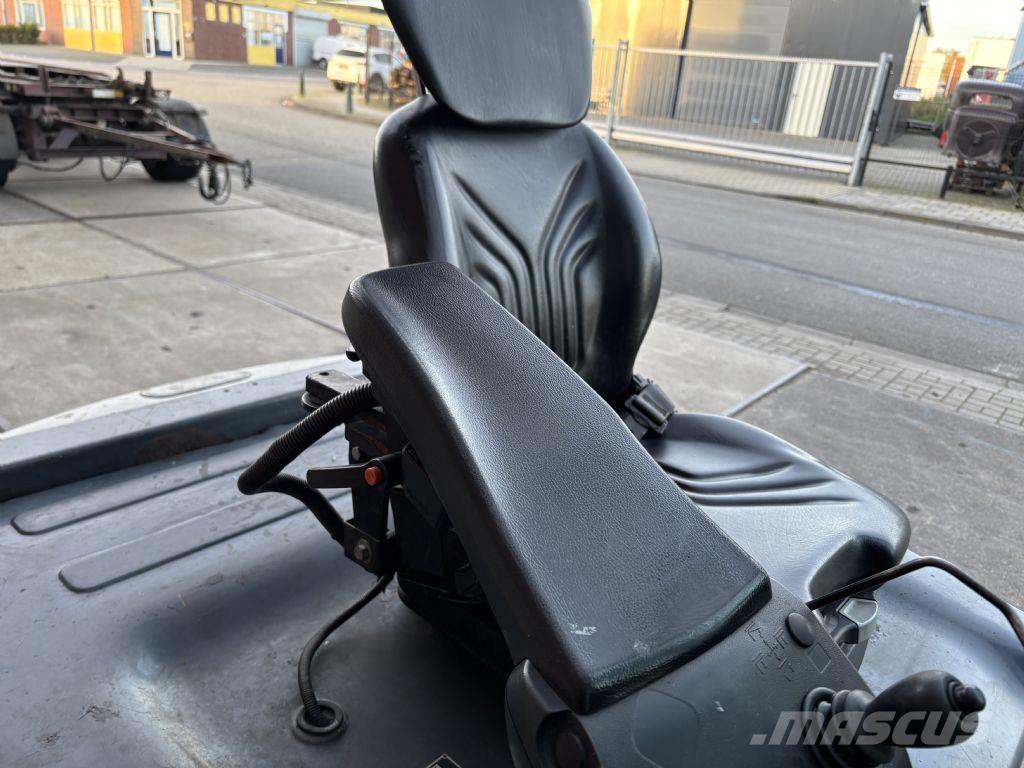 Toyota 8FBMT30 Električni viličari