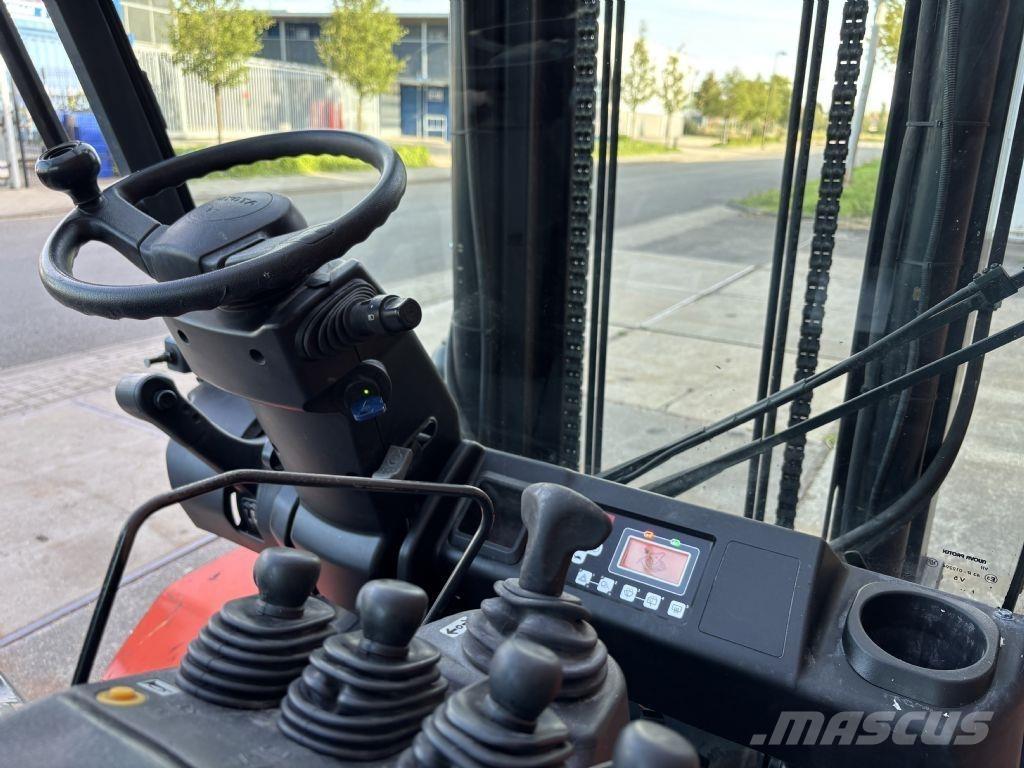 Toyota 8FBMT50 Električni viličari