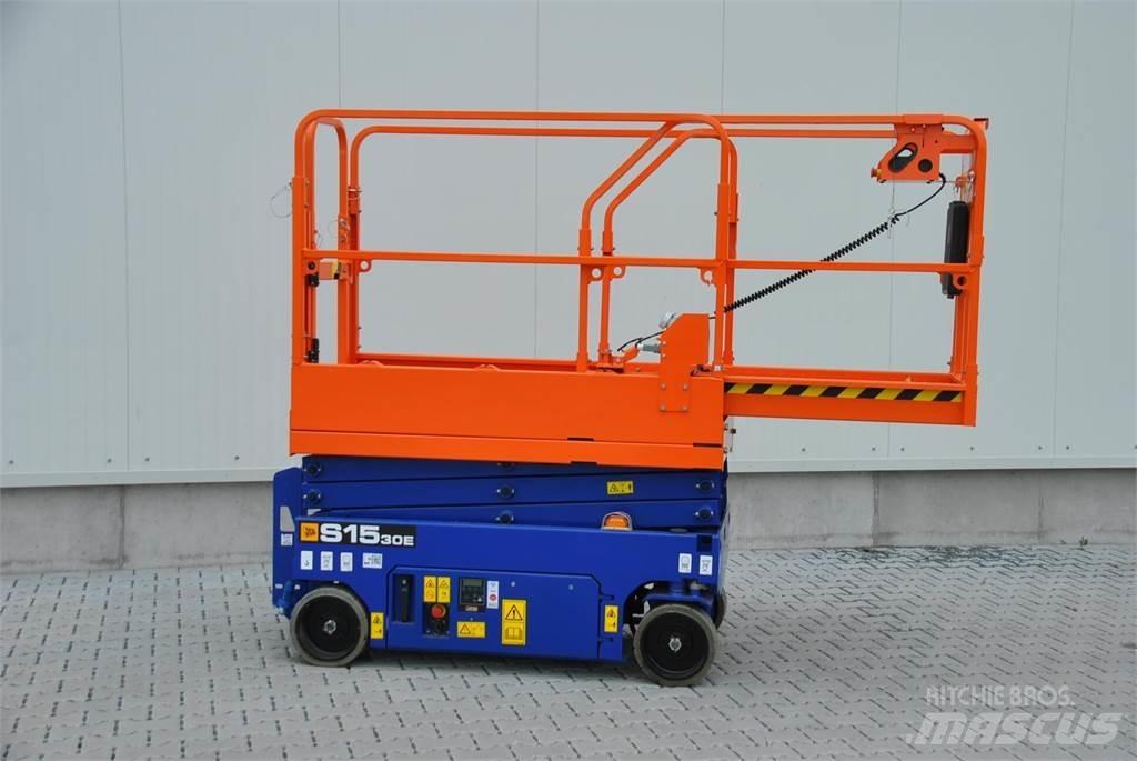 JCB S1530E Škaraste platforme