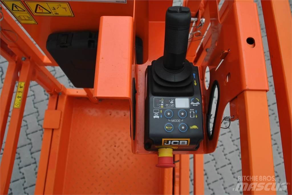 JCB S1530E Škaraste platforme