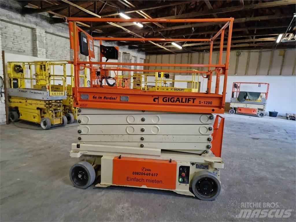 JLG 10 RS Škaraste platforme