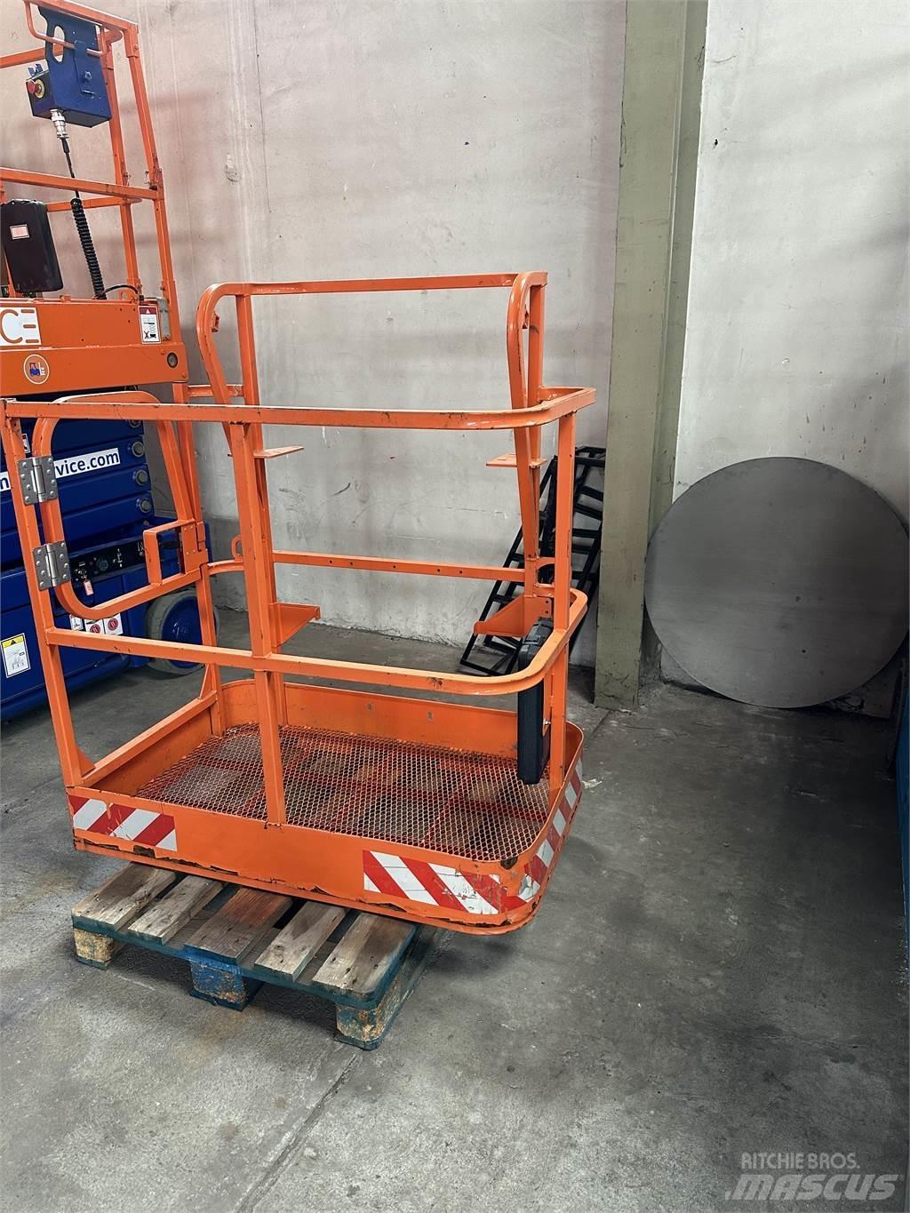 JLG 1001186387s Ostalo