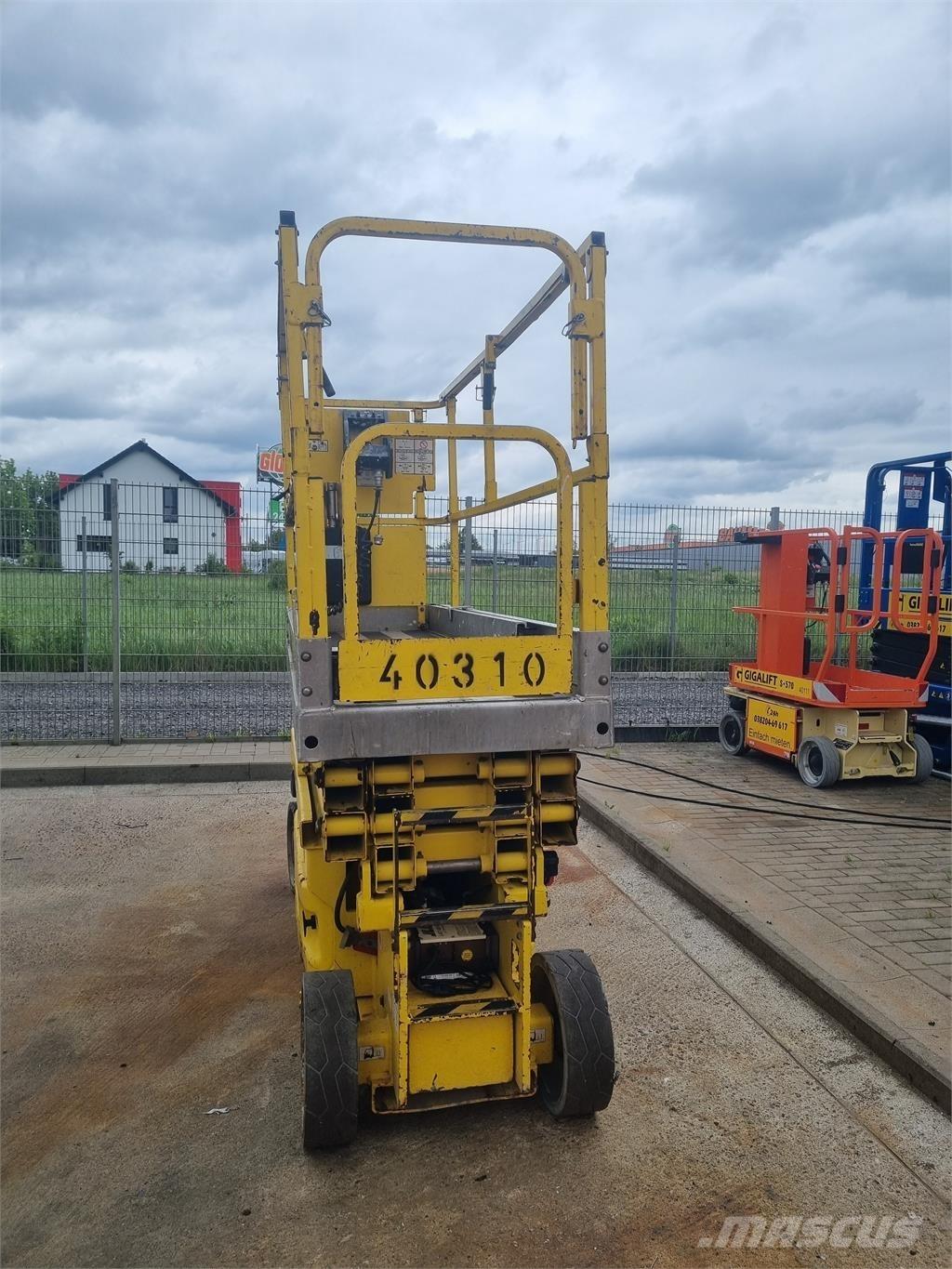 JLG 2030 ES Škaraste platforme
