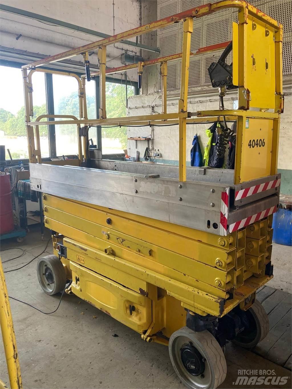 JLG 2630 ES Škaraste platforme