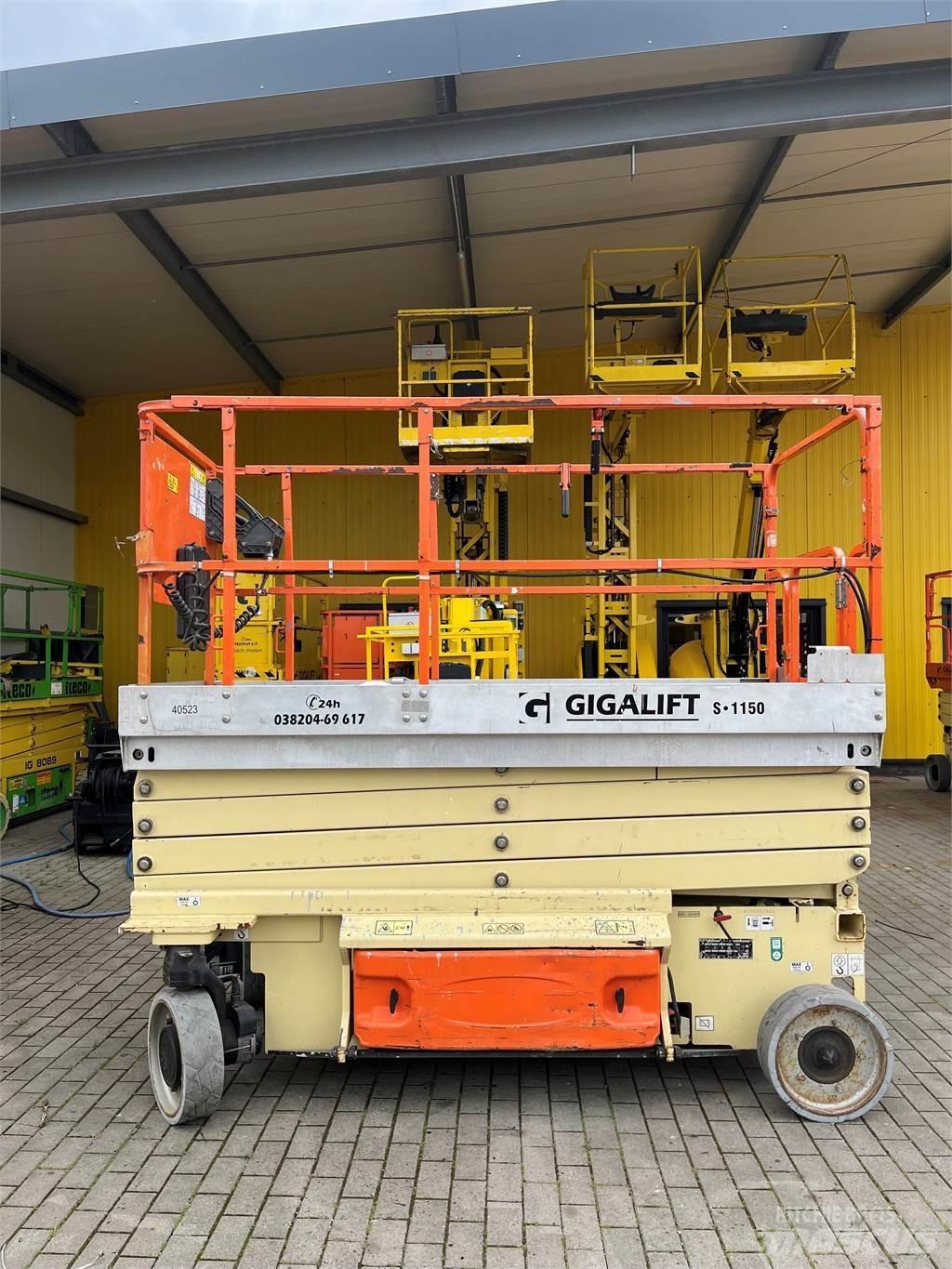 JLG 3246 ES Škaraste platforme