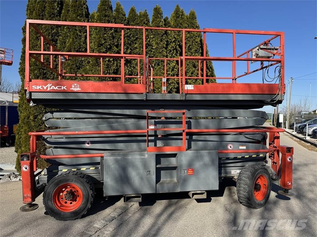 SkyJack SJ9250 Škaraste platforme