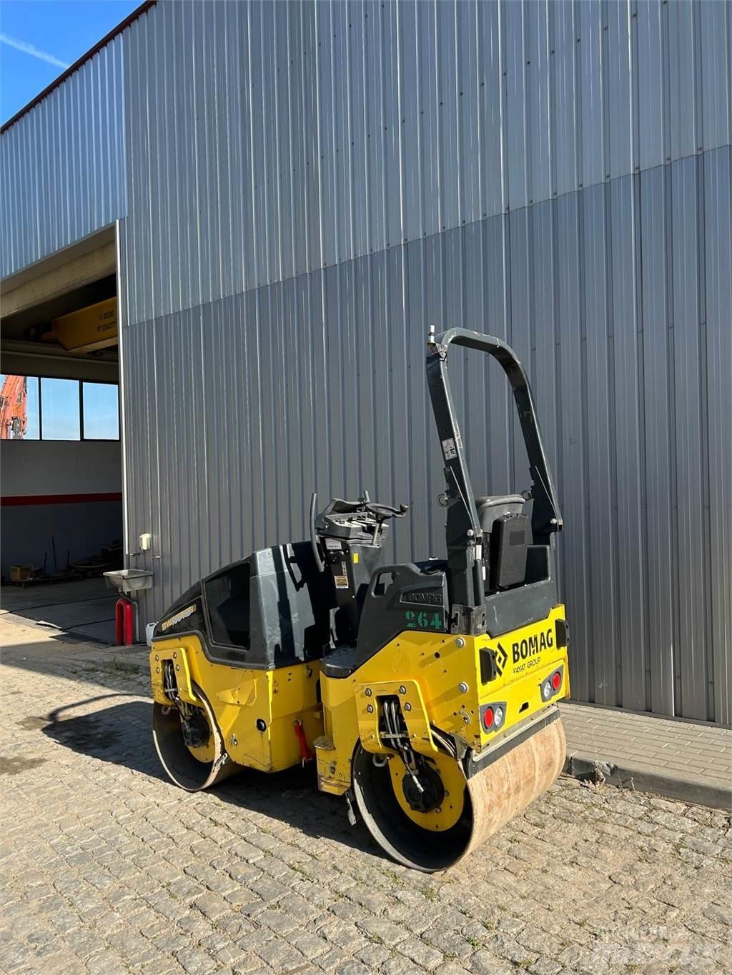 Bomag BW100AD-5 Valjci sa dvojnim bubnjem
