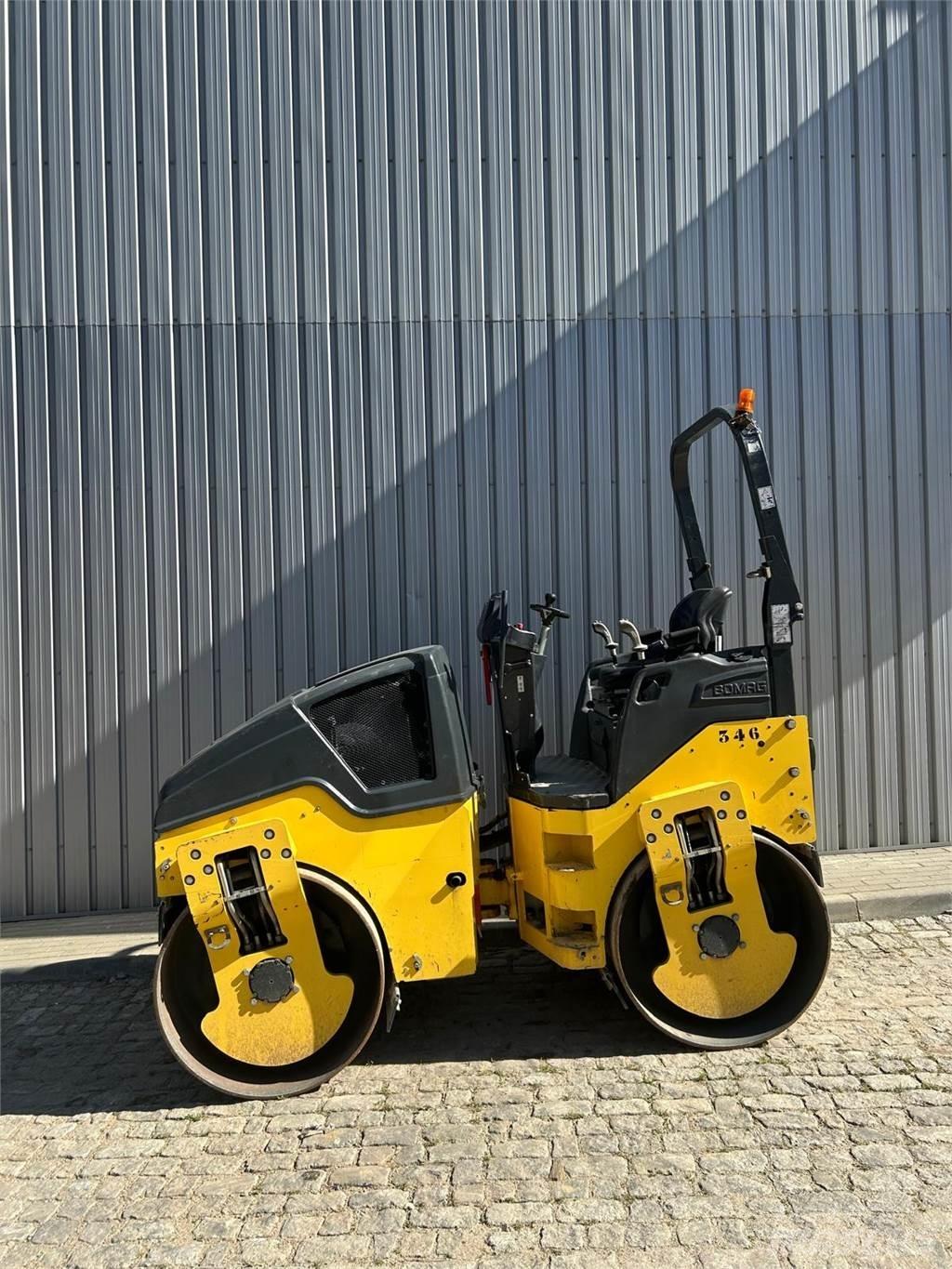 Bomag BW138AD-5 Valjci sa dvojnim bubnjem