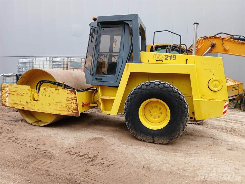 Bomag BW219D-2 Valjci sa dvojnim bubnjem