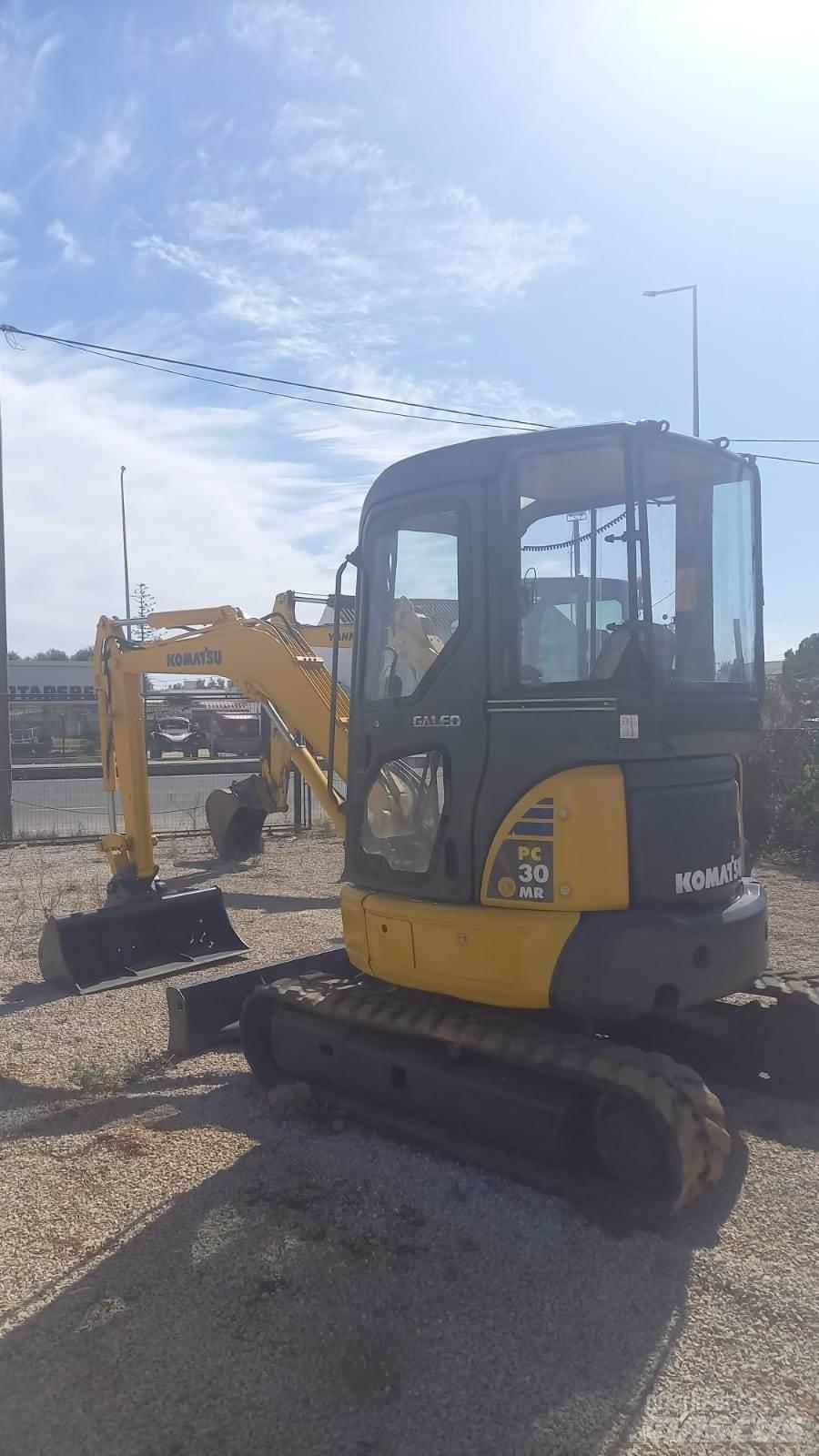 Komatsu PC30MR-2 Mini bageri <7t