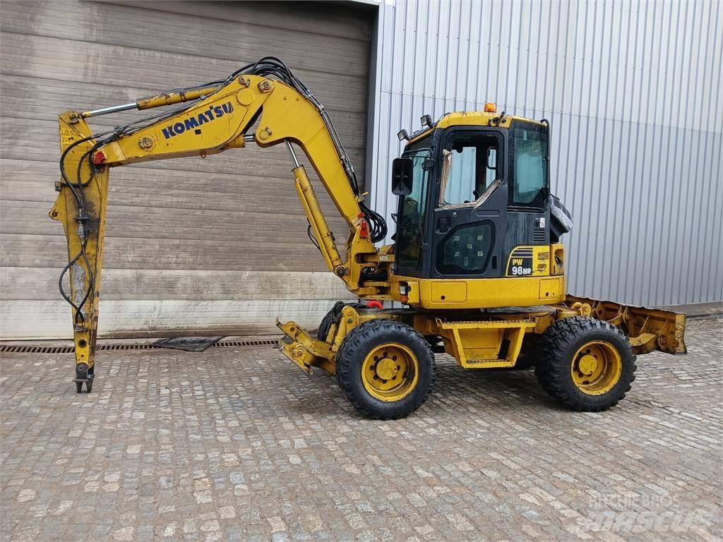 Komatsu PW98MR-6 Bageri na kotačima