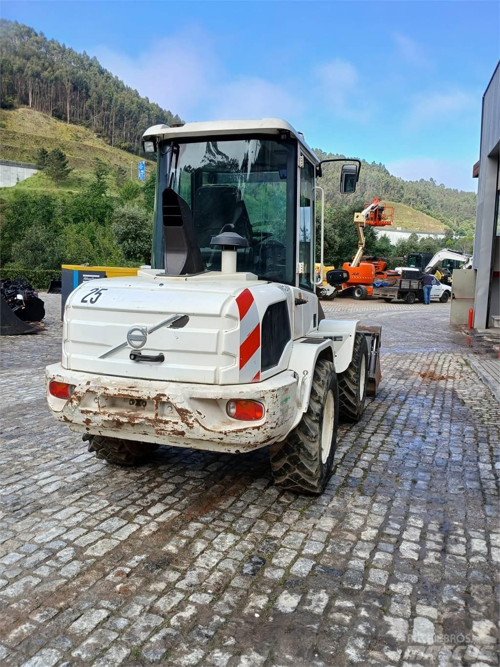 Volvo L30G Građevinarstvo – ostalo