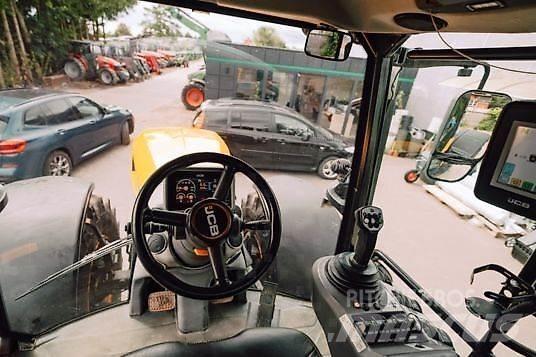 JCB FASTRAC 4220 Traktori