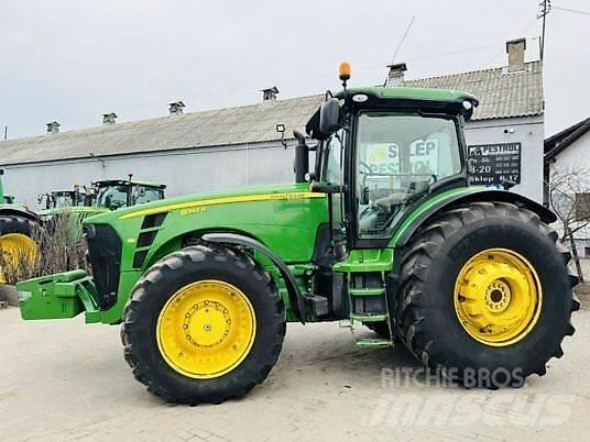John Deere 8345R Traktori